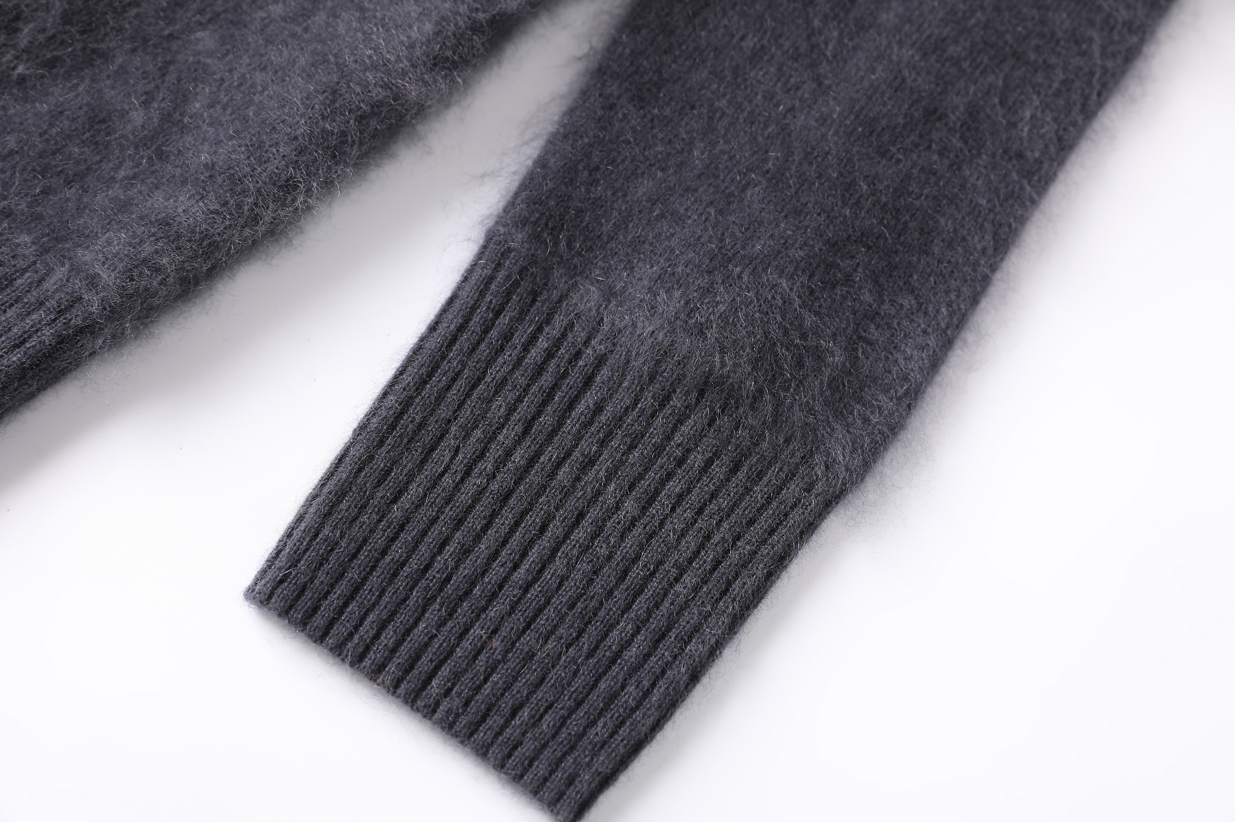Women’s Brushed Cashmere Saddle Shoulder Crewneck Sweater