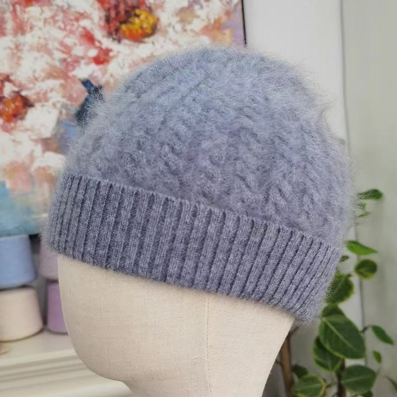 Women's Brushed Cashmere Cable Knit Beanie
