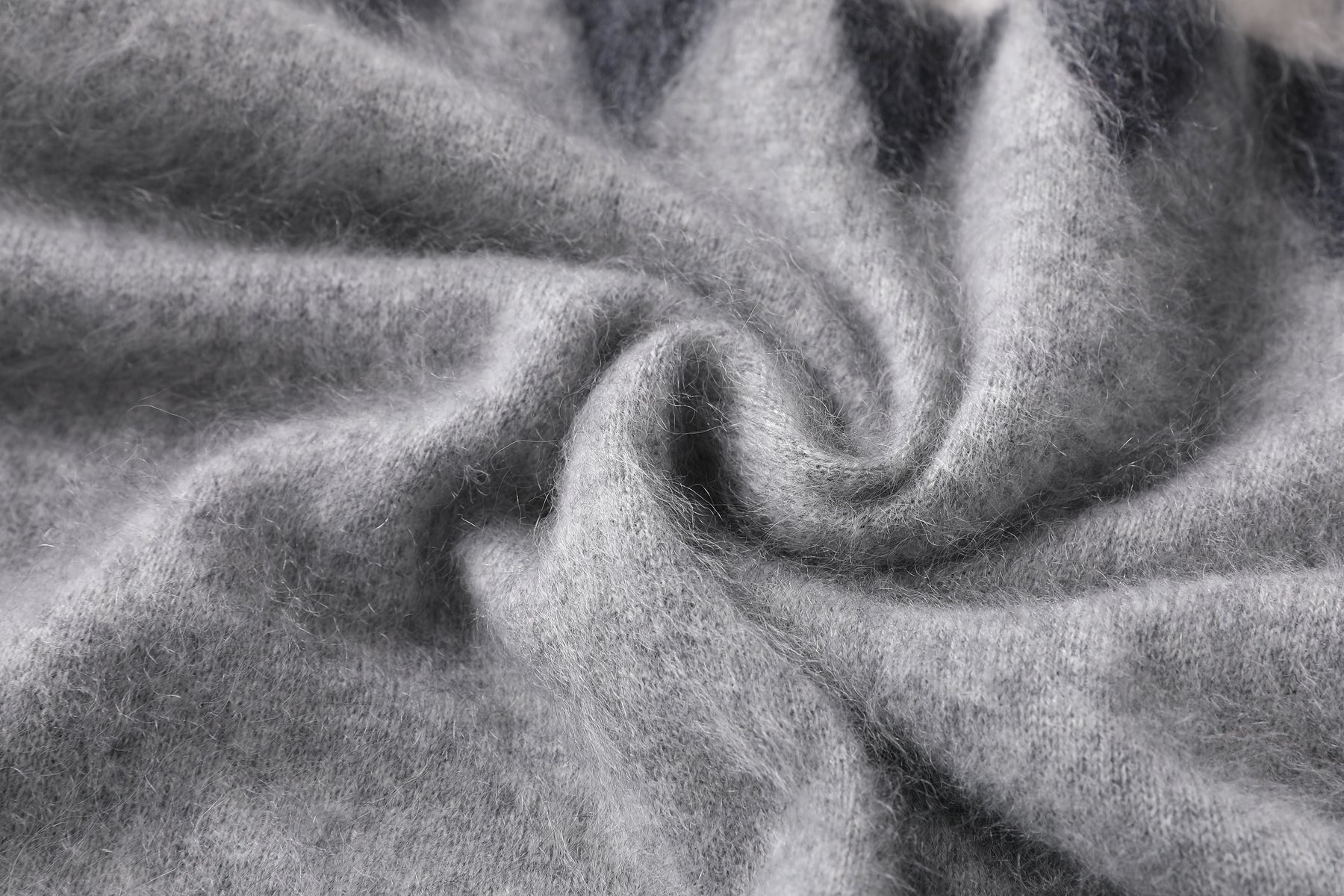 Women’s Brushed Cashmere Allover Jacquard Drop-Shoulder Crewneck Sweater